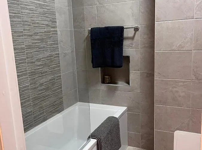 アパート 2 Bed Gated 15 The Anchorage The Quay F28 V342