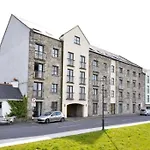 2 Bed Gated 15 The Anchorage The Quay F28 V342