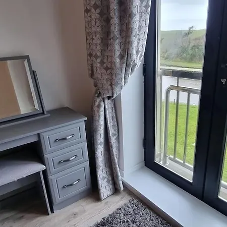 2 Bed Gated 15 The Anchorage The Quay F28 V342
