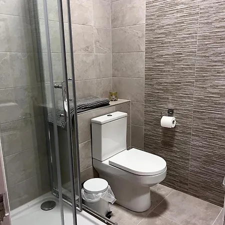 2 Bed Gated 15 The Anchorage The Quay F28 V342 Apartment