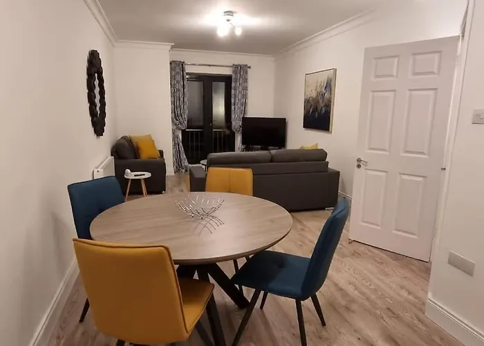 2 Bed Gated 15 The Anchorage The Quay F28 V342 Westport