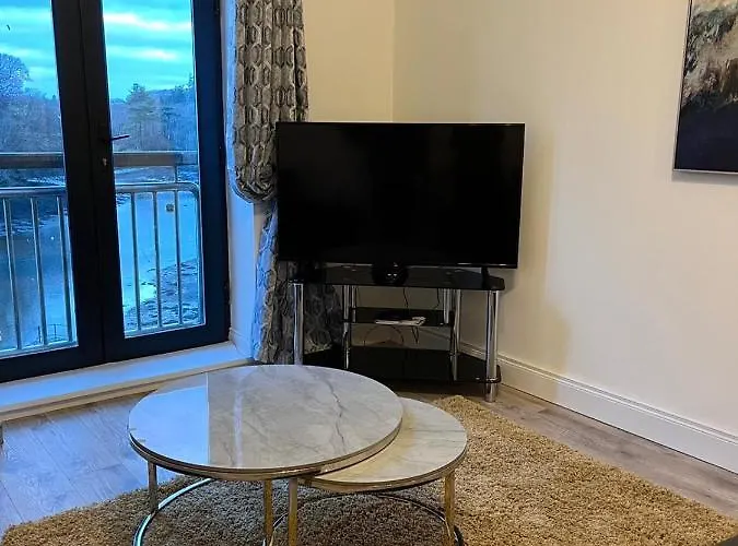 2 Bed Gated 15 The Anchorage The Quay F28 V342 * Westport